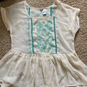 Sleeveless BKE Blouse